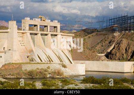 Davis barrage sur la rivière Colorado près de Bullhead City, Arizona, États-Unis d'Amérique Banque D'Images