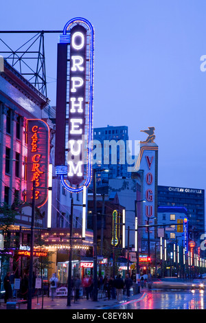 L'Orpheum Theatre sur Granville Street, Vancouver, British Columbia, Canada Banque D'Images