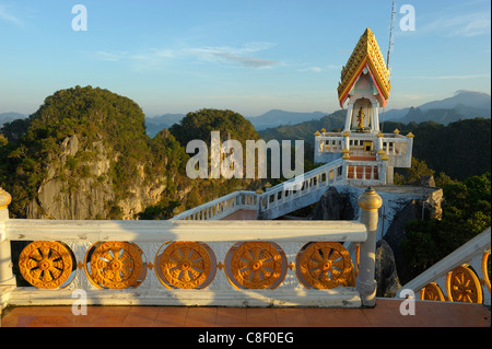 Culte, hill, Wat Tham Sua, Krabi, Thaïlande, Asie, temple, la religion Banque D'Images