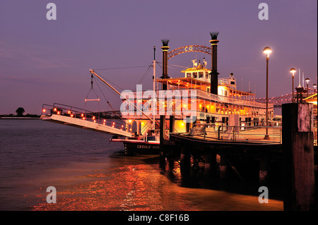 Creole Queen, Riverwalk, Mississippi, rivière, Quartier français, la Nouvelle Orléans, Louisiane, USA, United States, Amérique, à aubes Banque D'Images