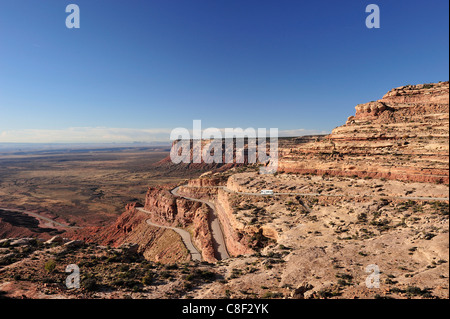 L'Autoroute, 261, col, Cedar Mesa, près de Mexican Hat Plateau du Colorado, Utah, USA, United States, Amérique, road Banque D'Images