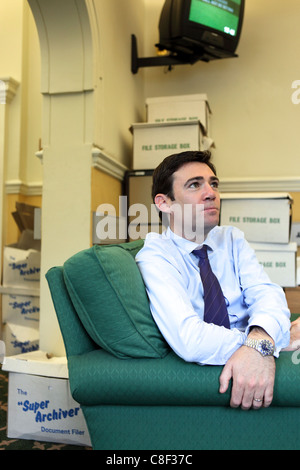 Andy Burnham, le New Labour's Shadow Secrétaire d'État à la santé, Bureau de la Chambre des communes, Westminster, London, UK Banque D'Images