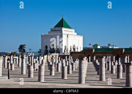 Le Maroc, l'Afrique du Nord, Afrique, Rabat, Mohamed V, d'un mausolée, colonnes Banque D'Images