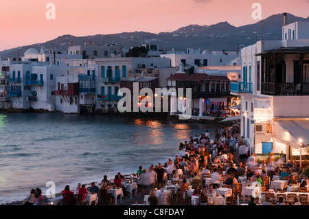 La petite Venise, la ville de Mykonos, Mykonos, Cyclades, Chora, îles grecques, Grèce Banque D'Images