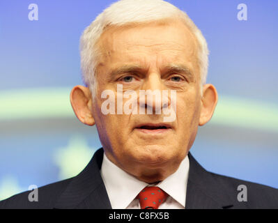 JERZY BUZEK PRÉSIDENT DU PARL 23 octobre 2011 Bâtiment Justus Lipsius, Bruxelles BELGIQUE Banque D'Images