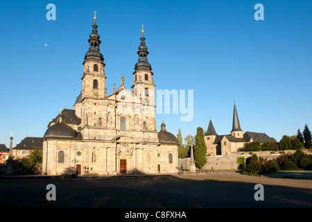 Dom zu Fulda mit Michaelskirche im Hintergrund, Hessen, Allemagne Allemagne cathédrale St.Salvator à Fulda avec Michael Church, Allemagne Banque D'Images