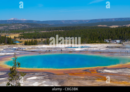 Grand Prismatic piscine dans le parc national de Yellowstone Banque D'Images