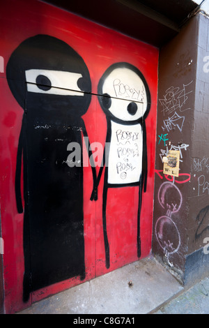 Stik chiffres peints dans une embrasure, Princelet Street, Spitalfields, Londres, Royaume-Uni. Banque D'Images