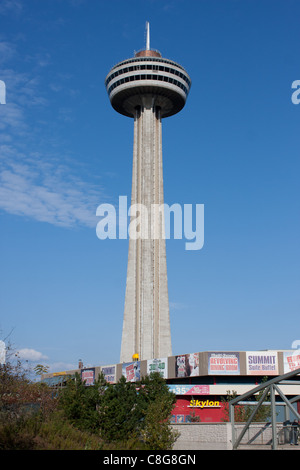 La tour Skylon niagara falls canada Banque D'Images