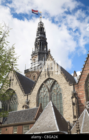 Oude Kerk, originaire du 14e siècle, le plus ancien bâtiment d'Amsterdam, Amsterdam, Pays-Bas Banque D'Images