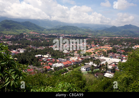 Vue sur Luang Prabang, Laos, Indochine, Asie du sud-est Banque D'Images