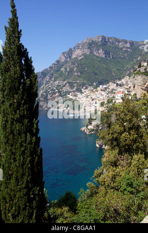 La baie et le village de Positano sur la côte amalfitaine, UNESCO World Heritage Site, Campanie, Italie Banque D'Images