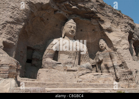 Bouddhas géants à Grottes de Yungang, ancien temple bouddhiste grottes près de Datong, UNESCO World Heritage Site, Shanxi, Chine Banque D'Images