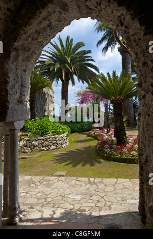 Les jardins de la Villa Rufolo à Ravello, Côte Amalfitaine, UNESCO World Heritage Site, Campanie, Italie Banque D'Images