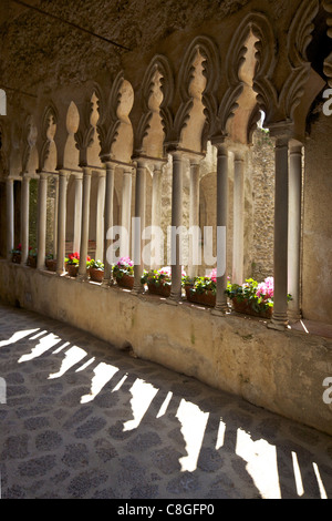 Cloîtres Villa Rufolo à Ravello, Côte Amalfitaine, UNESCO World Heritage Site, Campanie, Italie Banque D'Images