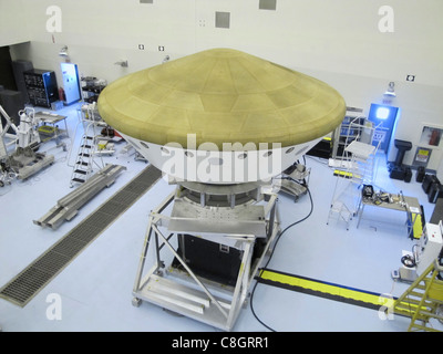 Aeroshell Mars Science Laboratory avec curiosité l'intérieur Banque D'Images