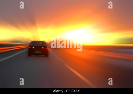 Location au coucher du soleil sur l'autoroute Banque D'Images