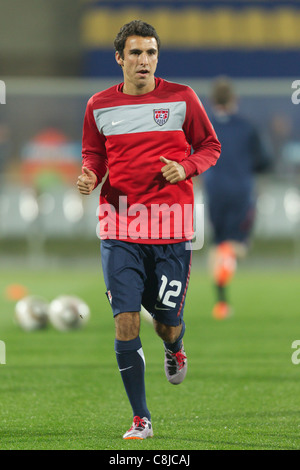 Jonathan Bornstein, de l'United States se réchauffe avant une Coupe du Monde 2010 groupe C match contre l'Angleterre au Royal Bafokeng Stadium Banque D'Images