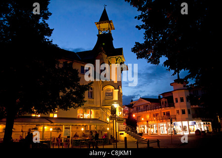 Historist Baederarchitektur spécial à l'architecture de l'hôtel Schloss dans Duenen Zinnowitz, l''île d''Usedom, Allemagne Banque D'Images