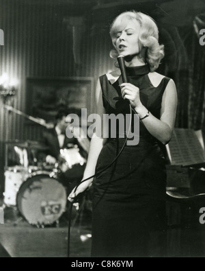 KATHY KIRBY (1938-2011) chanteuse pop anglaise en 1963. Photo : Tony Gale Banque D'Images