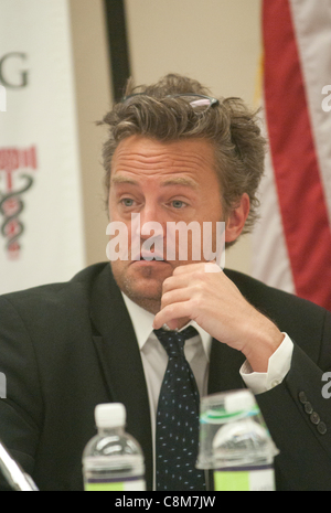 L'acteur Matthew Perry assiste à l'Association nationale des professionnels de la toxicomanie, et la maison, de traitement et de récupération d'information Caucus sur les tribunaux et les tribunaux de traitement des anciens combattants : une solution éprouvée au service du Budget des anciens combattants sur la colline du Capitole à Washington D.C. le jeudi 27 octobre, 2 Banque D'Images