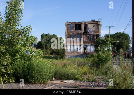 Les bâtiments commerciaux vacants brûlées Detroit Michigan USA Banque D'Images