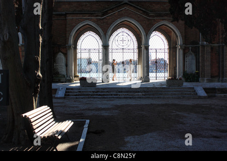 Entrée principale du Cimetière de San Michele, l'île de Venise Banque D'Images