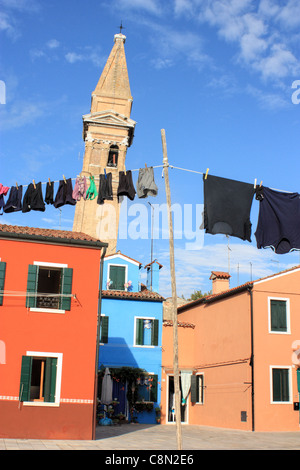 Clocher Campanile de Pise San Martino, l'île de Burano, Venise, Italie Banque D'Images