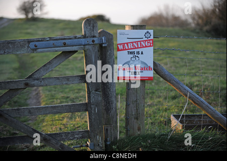 Panneau d'observation de la ferme le long de South Downs Way à Ditchling Beacon à Sussex en fin d'après-midi en automne au Royaume-Uni Banque D'Images