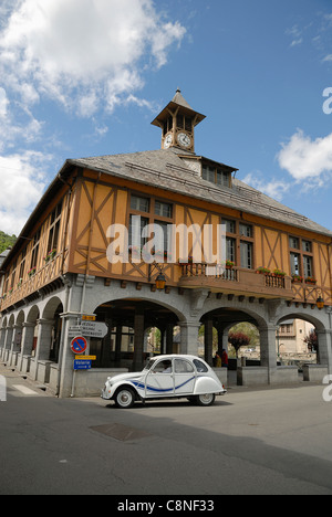 France, Pyrénées, Arreau, centre-ville, l'architecture traditionnelle Banque D'Images