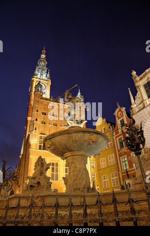 Fontaine de Neptune, dans le centre de Long Market. Gdansk, Pologne. Banque D'Images