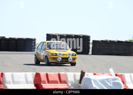 Vauxhall Chevette HSR conduit par Gary Gee de l'historique de Donington Festival 2011 Banque D'Images