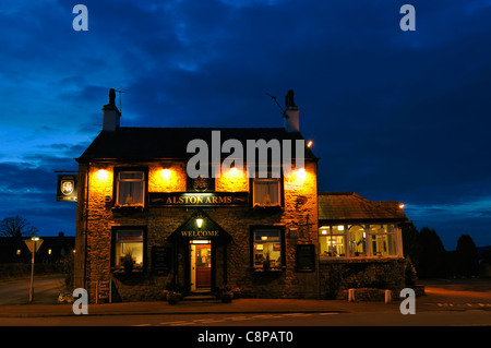 Un accueil chaleureux vous attend à l'Alston, armes. Longridge Banque D'Images