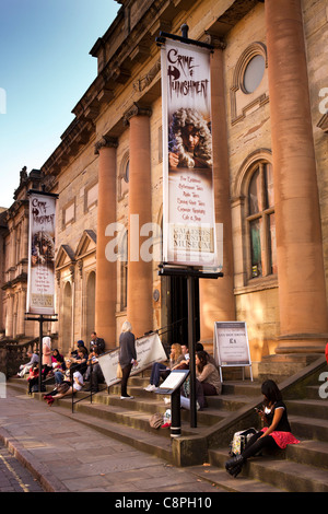Royaume-uni, Nottingham, Nottinghamshire, Chaussée élevée, Musée Galleries of Justice dans de vieux édifice du Palais Banque D'Images