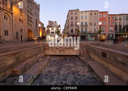 Place principale de Narbonne, dans le sud de la France Banque D'Images