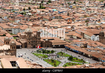 Vue aérienne de la Plaza de Armas avec Compania église dans l'avant-plan Cusco Pérou Banque D'Images