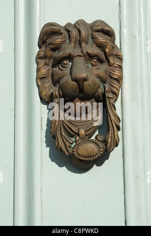 La Grande-Bretagne, pays de Galles, heurtoir (lion) Banque D'Images