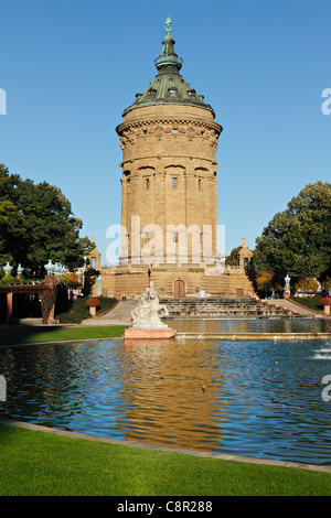 Mannheim Water Tower Frederick Park, Mannheim Baden Württemberg Allemagne Banque D'Images