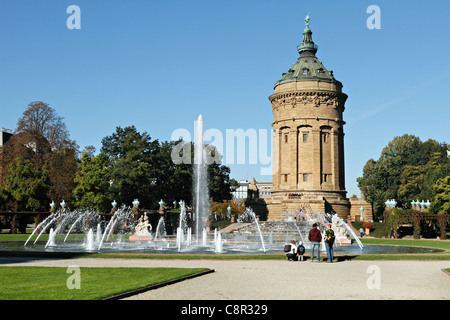 Mannheim Water Tower à Frederick Park, Manheim Baden Württemberg Allemagne Banque D'Images