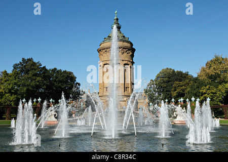 Mannheim Water Tower à Frederick Park, Manheim Baden Württemberg Allemagne Banque D'Images