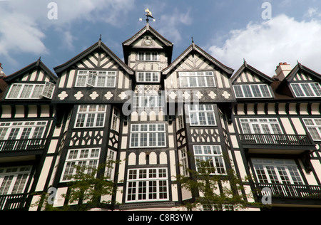 Clifton Court une maquette façade Tudor mansion à St John's Wood, Londres Banque D'Images