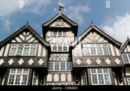 Close-up of Clifton Court, une maquette d'une façade Tudor mansion Banque D'Images