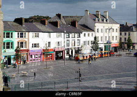 Train touristique dans le square Caernarfon gwynedd North Wales UK Banque D'Images