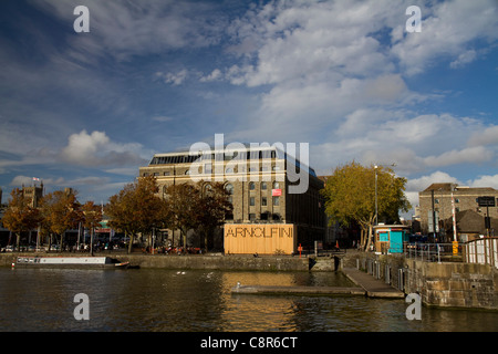 L'Arnolfini Arts Centre sur le Harbourside à Bristol Banque D'Images