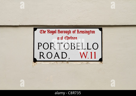 Portobello Road dans le district de Kensington et Chelsea, London, W11 Banque D'Images