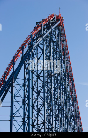 Le Grand rollercoaster à Blackpool Pleasure Beach, Blackpool, Royaume-Uni Banque D'Images