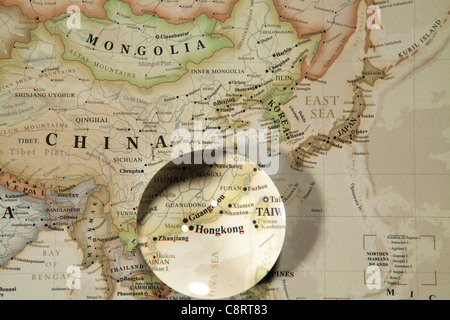 Close-up du continent asiatique carte du monde avec Crystal Ball Banque D'Images