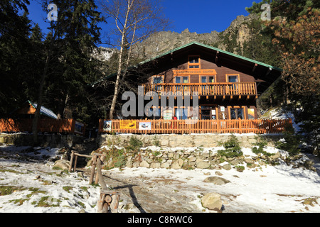 Chalet de montagne - Zamkovskeho la chata en Mala Studena dolina, Hautes Tatras, en Slovaquie. Banque D'Images