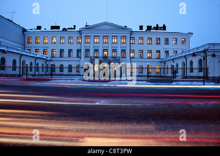 La circulation en face du Palais présidentiel Banque D'Images