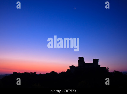 Lever du soleil au château de Torrechiara, Emilia-Romagna, Italie Banque D'Images